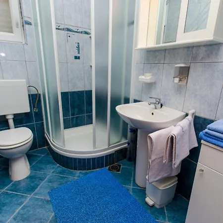 Ivana Tr -two Bedroom With Terrace A1 特罗吉尔